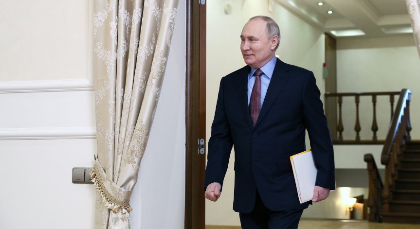 Путин печели президентските избори в Русия с близо 88%