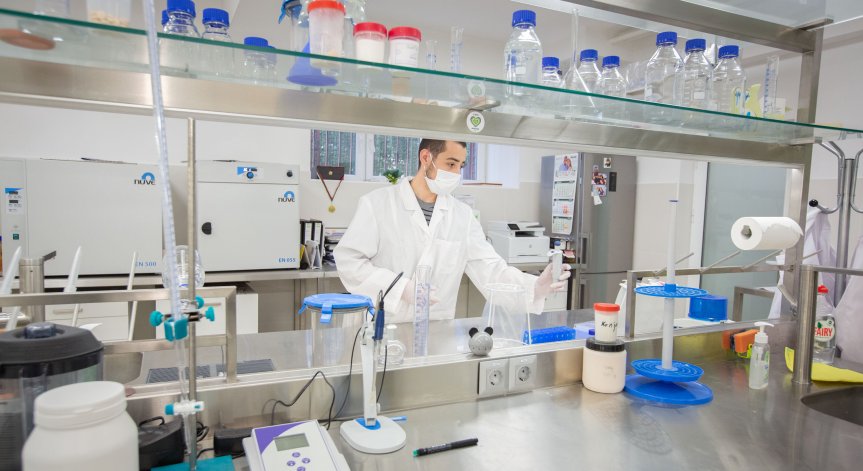 За 24 часа: Новозаразените с коронавирус са повече от оздравелите