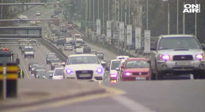 Допълнителни мерки на пътя заради засиления трафик