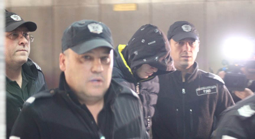 Пуснаха под домашен арест мъжа, пребил жестоко жена в Благоевград