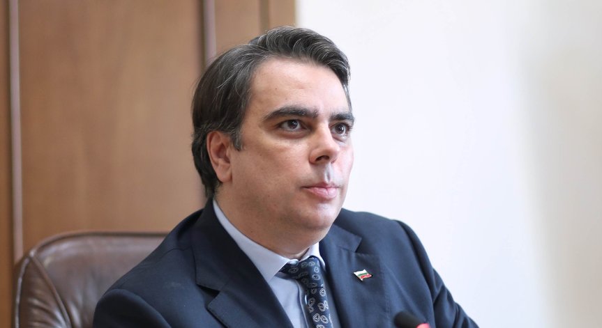 Росица Матева, ЦИК: Асен Василев няма право да гласува