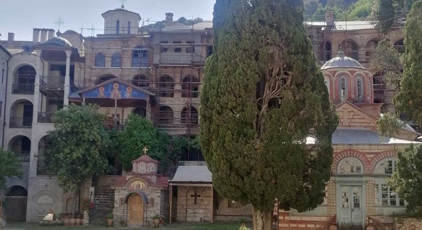 Светата обител е пазител на вековни традиции и духовен стълб за българския народ.