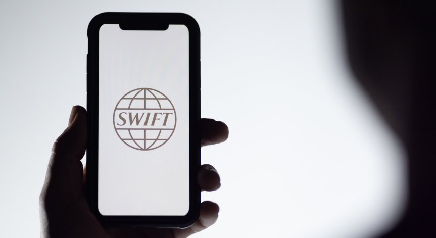 И Беларус аут от банковата система SWIFT