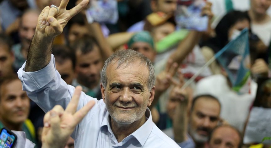 Новият президент на Иран е против задължителната бурка, протяга ръка към САЩ