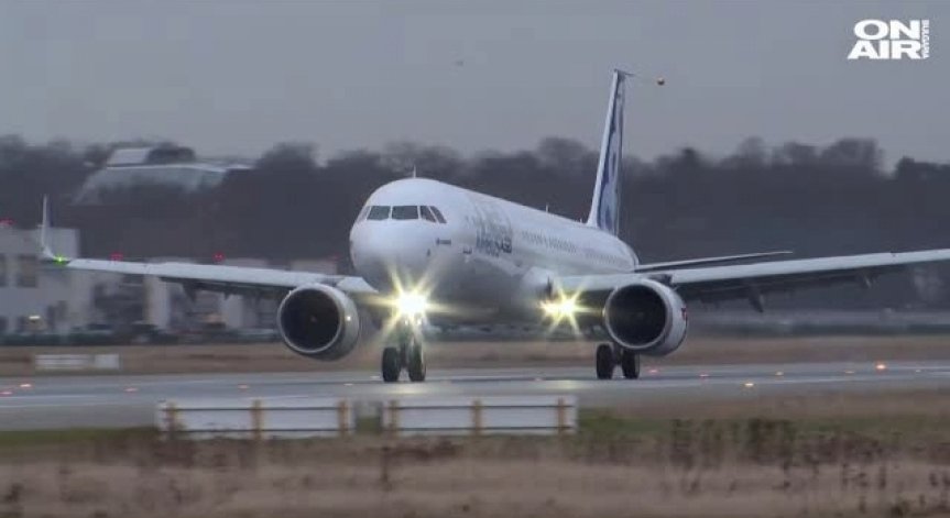 Пътници напуснаха самолет в Кьолн малко преди да излети