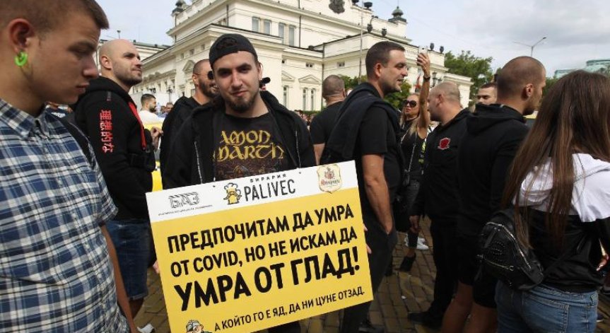 Ресторантьорите скочиха: Кацаров отново се изплю върху нас, ОСТАВКА!