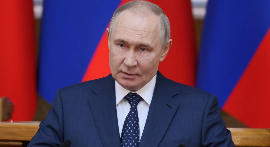 Путин проведе телефонен разговор с израелския премиер.