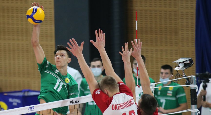 Волейболните ни националите отстъпиха пред Полша с 2:3