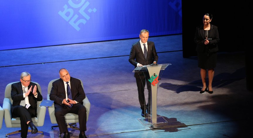 Доналд Туск грабна сърцата на българите с речта си снощи