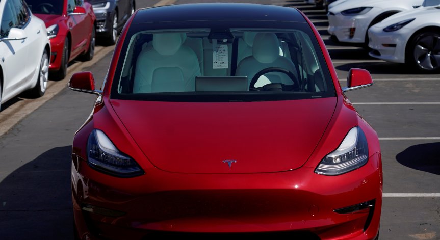 Tesla взима 5-годишен заем за завода си в Шанхай