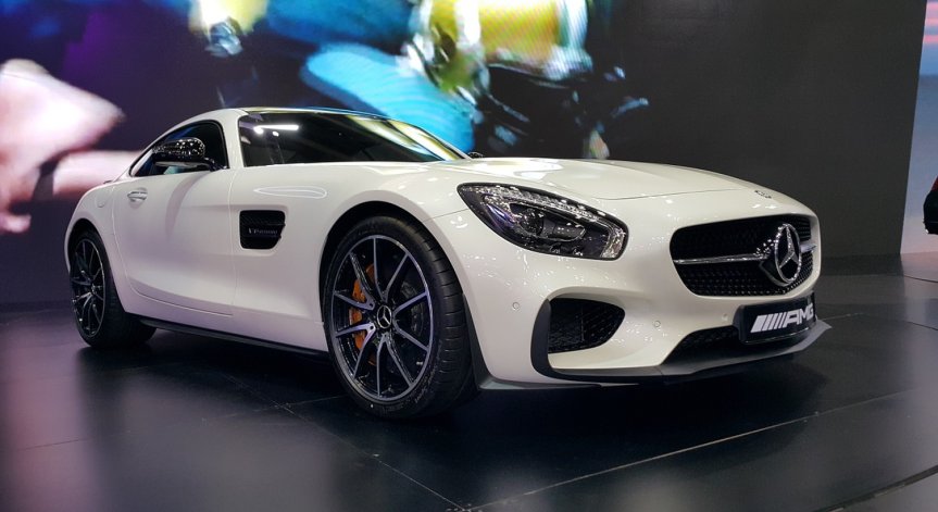 Китайци искат да купят процент от Daimler