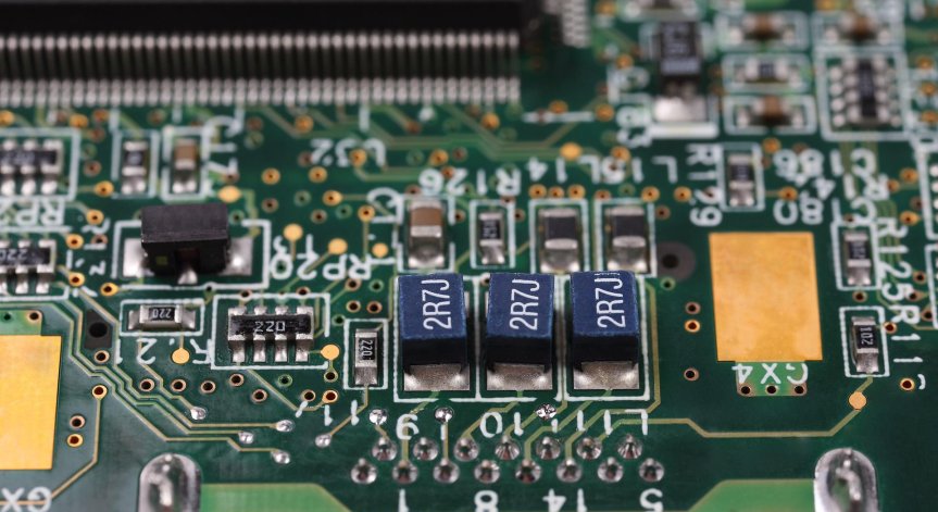 Много лоша новина за Китай, САЩ готвят още ограничения за износа на чипове