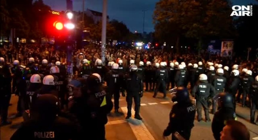 Антиглобалисти протестират в Хамбург срещу Г-20