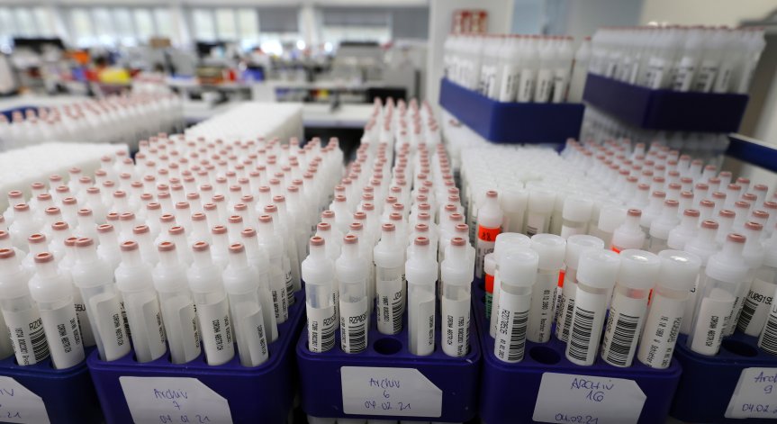 966 са новозаразените с Ковид-19 у нас, 522 - излекуваните, а 33 души са починали