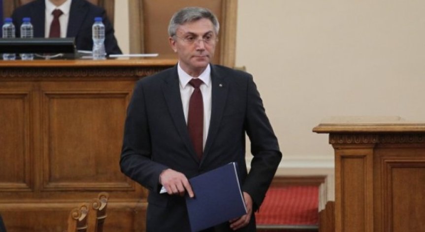 Карадайъ: Хората искат редовно правителство. Предстои лидерска среща