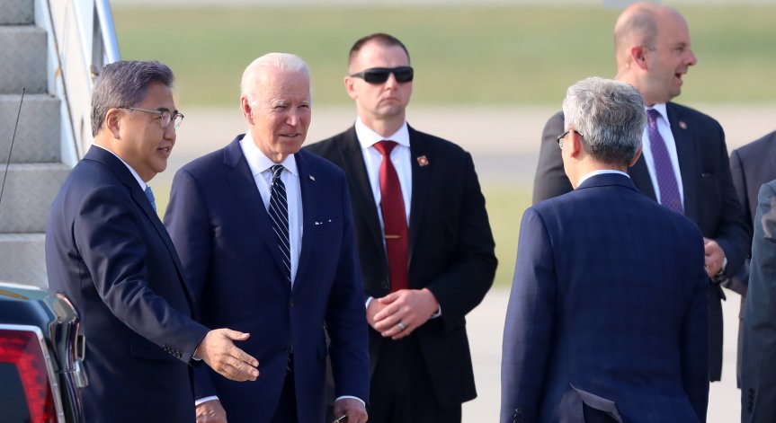 Пиян охранител на Байдън арестуван за сбиване за такси в Южна Корея