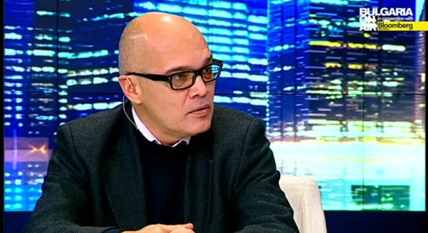 Тихомир Безлов: Решение за КТБ трябва да се намери до края на ноември