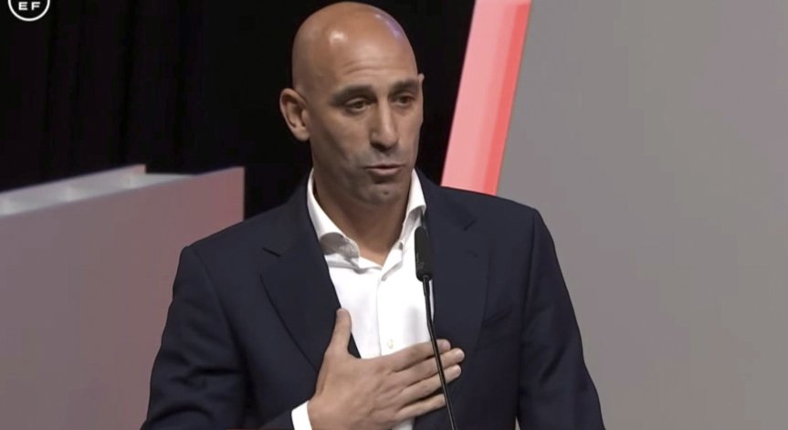 ФИФА отне правата на Рубиалес