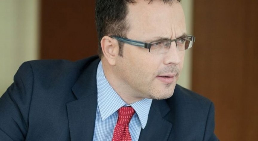 Стоян Мавродиев не смята да подава оставка