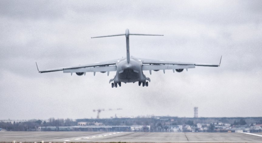 Летище Варна приема американски самолети C-17 Globemaster