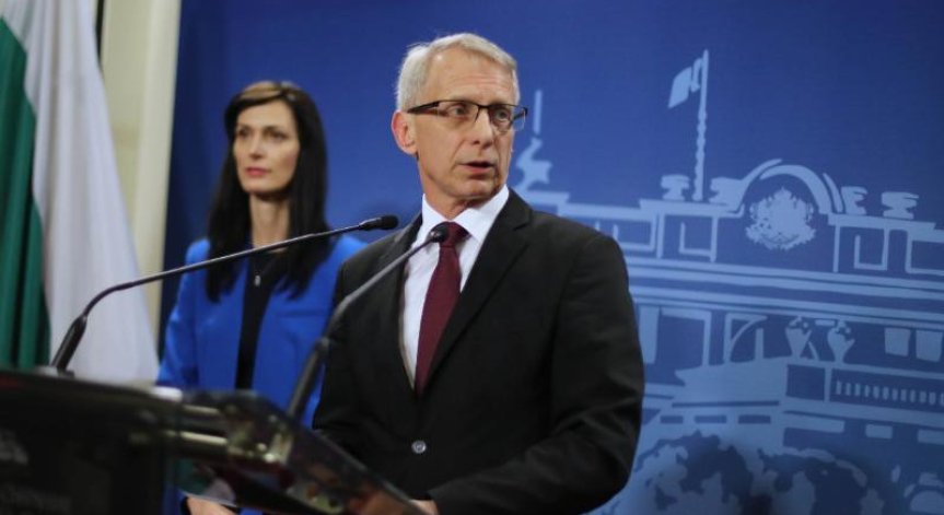 Денков заминава за Брюксел, ще се срещне с Шарл Мишел и Лайен