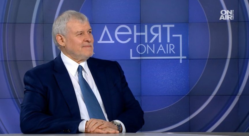Румен Христов: Предстои ни тежка зима - може и Виденова