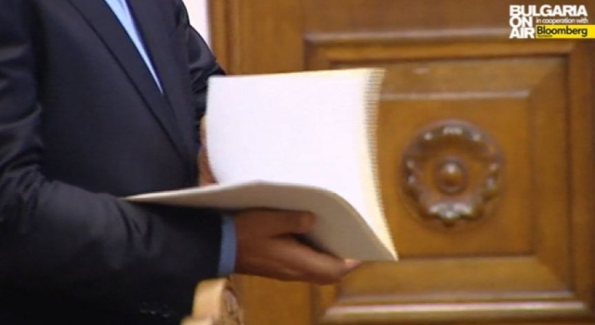 Парламентът отхвърли идеите за премахване на плоския данък