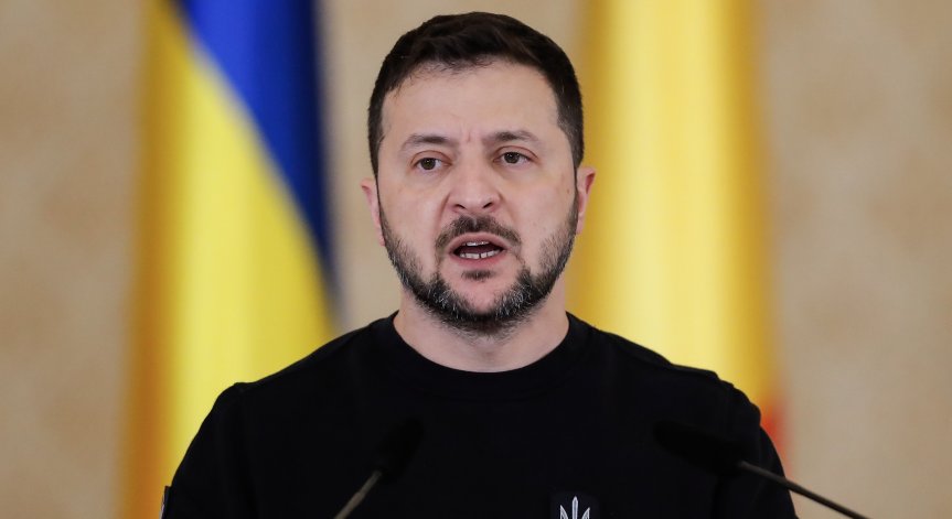 Зеленски: Русия ни обстрелва с 