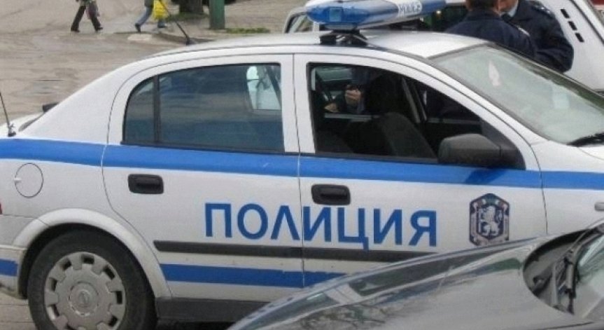 Полицай блъсна две коли в София, отказа алкохолна проба