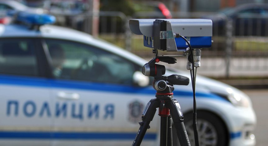 Проверени са над 15 000 превозни средства.