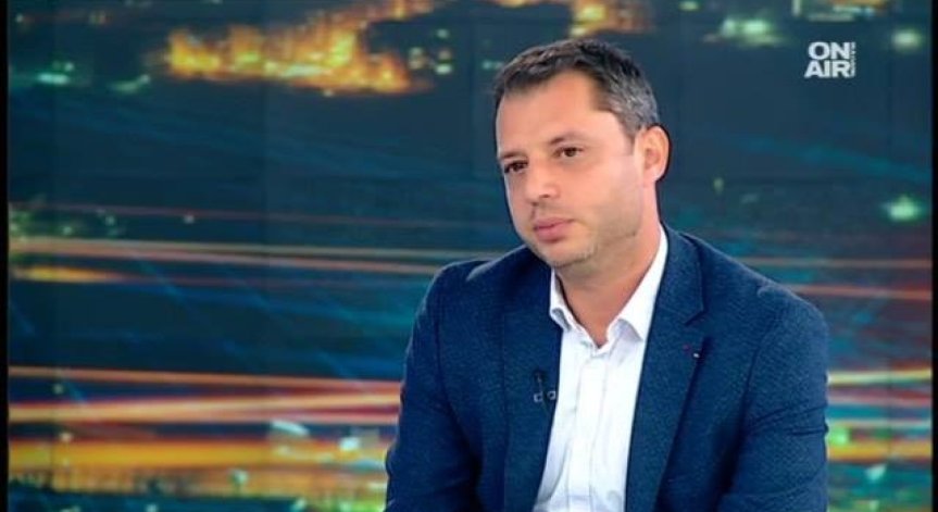 Делян Добрев: Решението на ДОСТ да подкрепи Цачева - изненадващо!