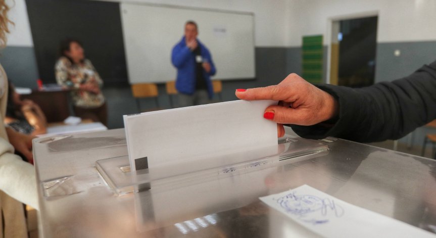 Изборният ден в РСМ преминава при слаба избирателна активност