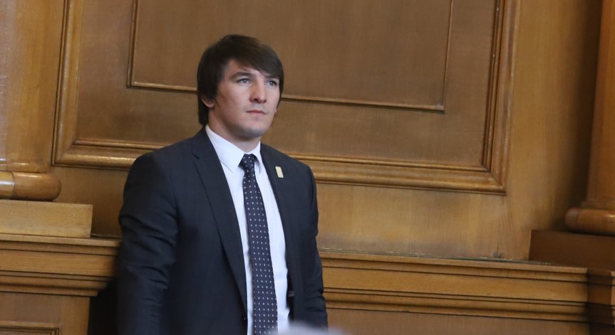 Депутатът от ГЕРБ Даниел Александров се отказа от имунитета си