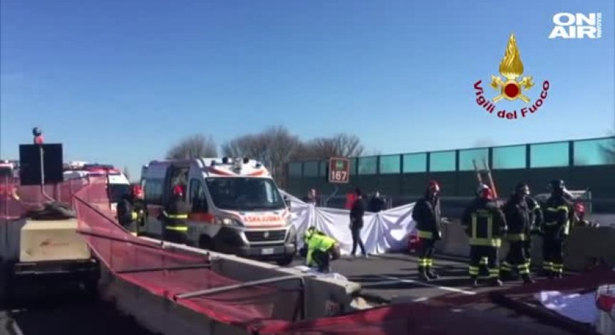Мост се срути на магистрала в Италия 
