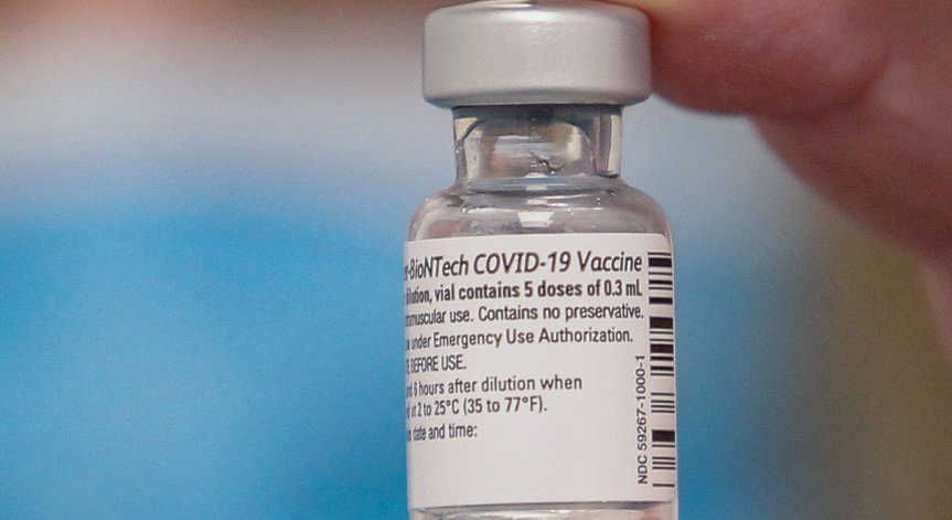 ЕК ще поръча допълнително 100 млн. дози от ваксината на Pfizer/BioNTech