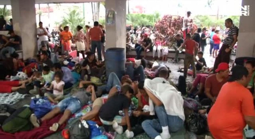 Керванът с мигранти на границата между Мексико и Гватемала отново пое към САЩ