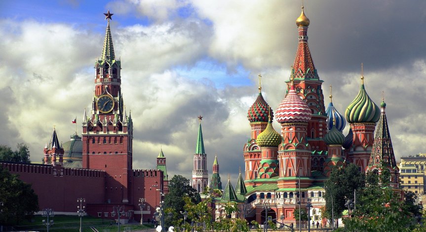 Съперник или съюзник на Москва е Западът и в изолация ли е Русия?