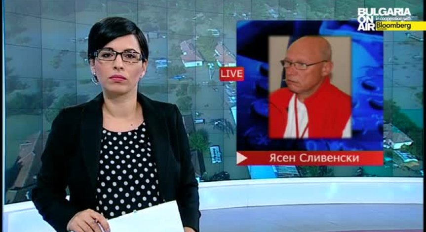 Доброволци помагат в Мизия при разчистването от наводнението отпреди седмица