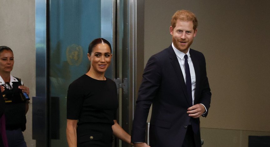 Спряха книга за британското кралско семейство в Нидерландия, пускат нова до дни