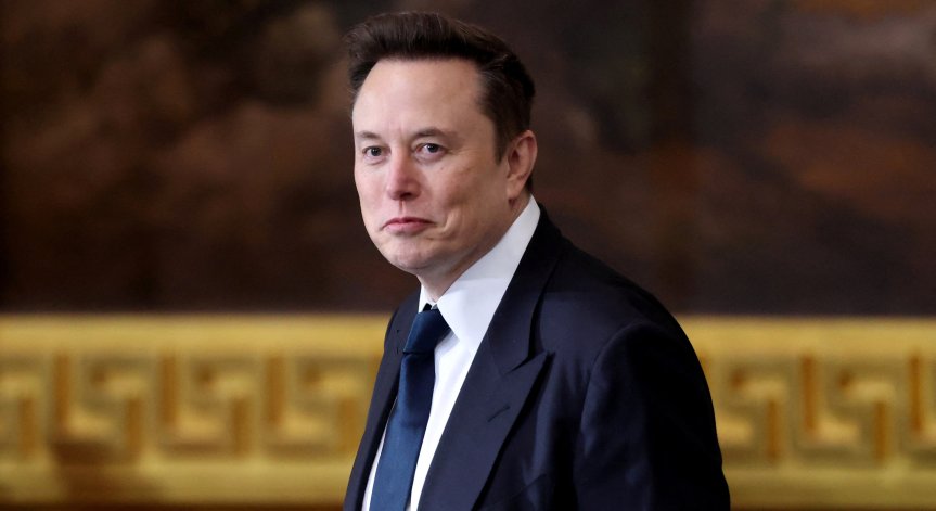 С настоящата програма се водят вчерашни войни, смята милиардерът.