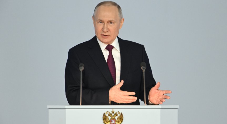 Русия ще продължи да развива ядрената си триада, Путин плаши със 