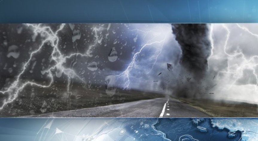 Мълния удари и уби жена в Чехия, трима други са пострадали