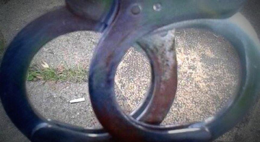 Арестуваха 5 младежи за наръгания на 