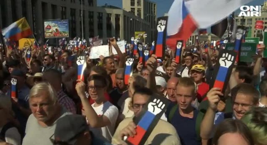 В Русия поискаха оставка на правителството и импийчмънт на Путин