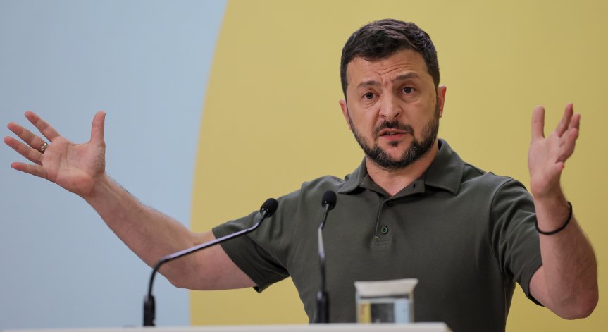 Русия иска да продаде апартамента на Зеленски в Крим