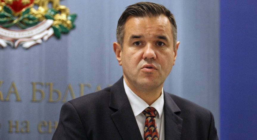 Никола Стоянов: Предлагаме на депутатите мерки за трайно поевтиняване на горивата