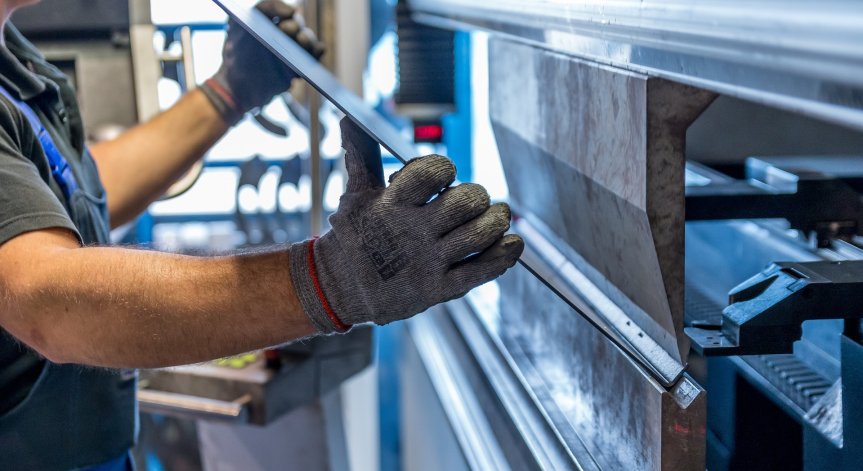 Окончателно удължиха мярката 60/40 до края на годината