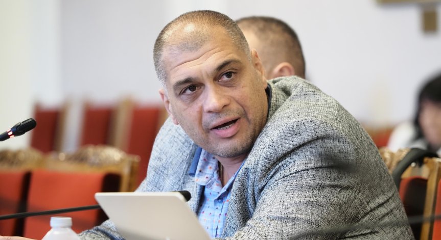 Главният прокурор Ваня Стефанова поиска имунитета на депутата Димитър Аврамов