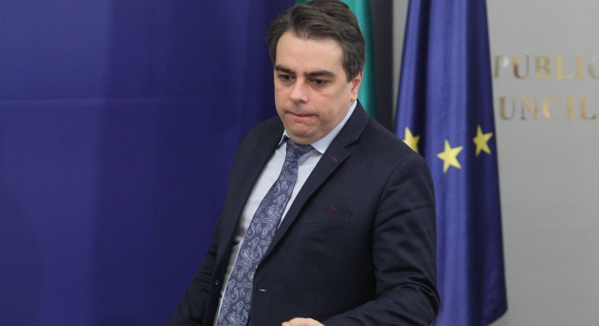 Асен Василев: Инфлацията ще зависи от развитието на конфликта в Украйна