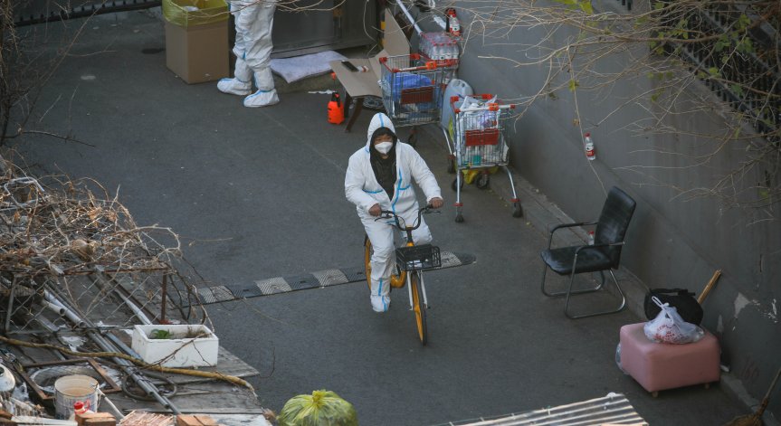 От почитане на памет до исторически протести: Китай поиска оставката на Си Дзинпин